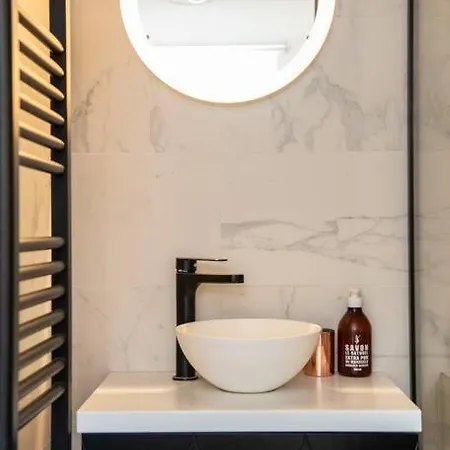Stunning Near Canal St Martin - Divine Moon Apartamento